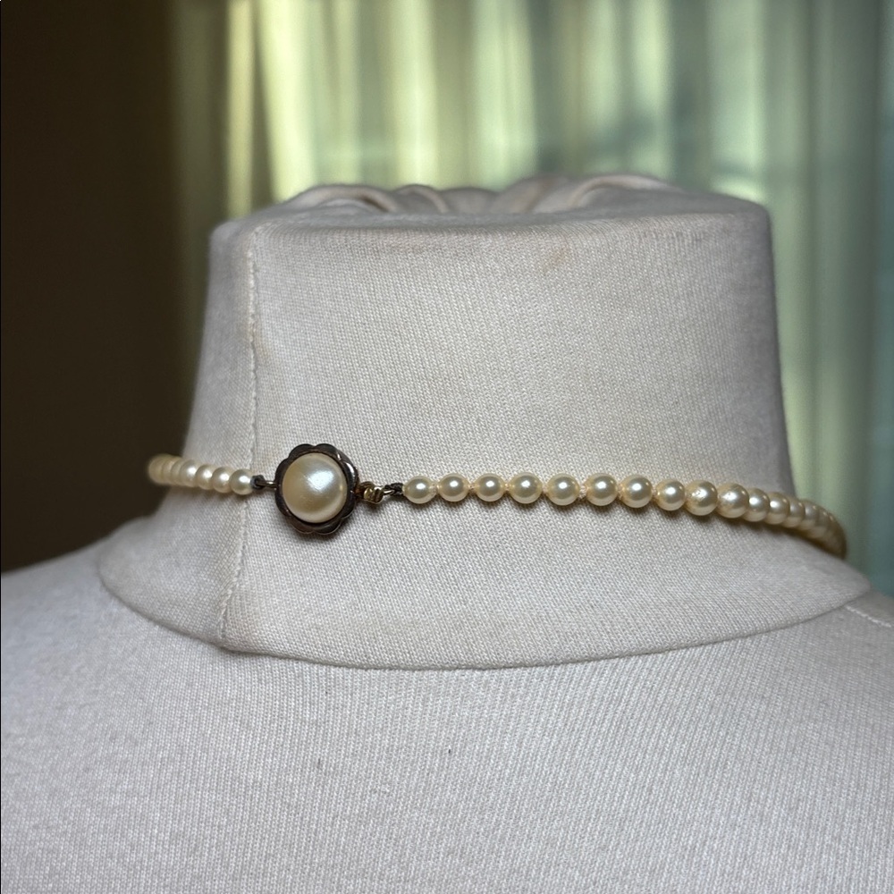 Vintage Pearl Necklace 925 Sterling Gold Tone Clasp Ivory Pearls Dainty Classic - Picture 10 of 14